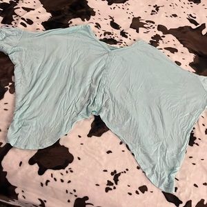 Aqua split back cropped tee S oversized shark bite crop batwing sleeve hug